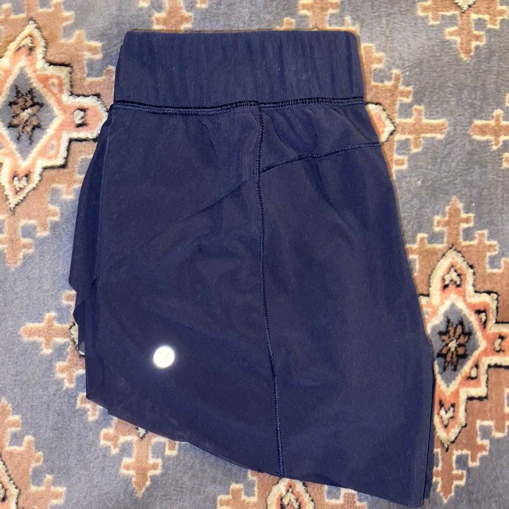 Lululemon shorts “Home Stretch”